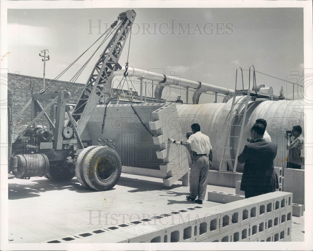 1961 Raybestos-Manhattan Inc Epoxy Building Material Press Photo - Historic Images