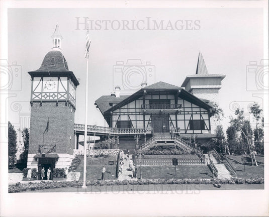 1966 Tampa, Florida Busch Gardens Swiss House Press Photo - Historic Images