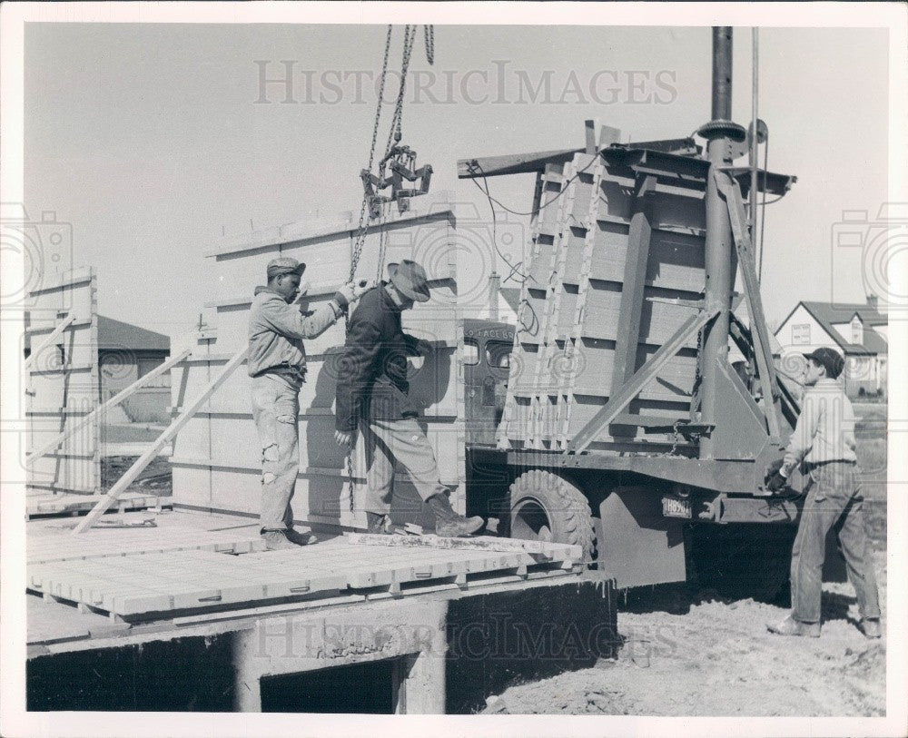 1954 Alsip, IL Brick Panel House Built with Prefabricated Panels Press Photo - Historic Images