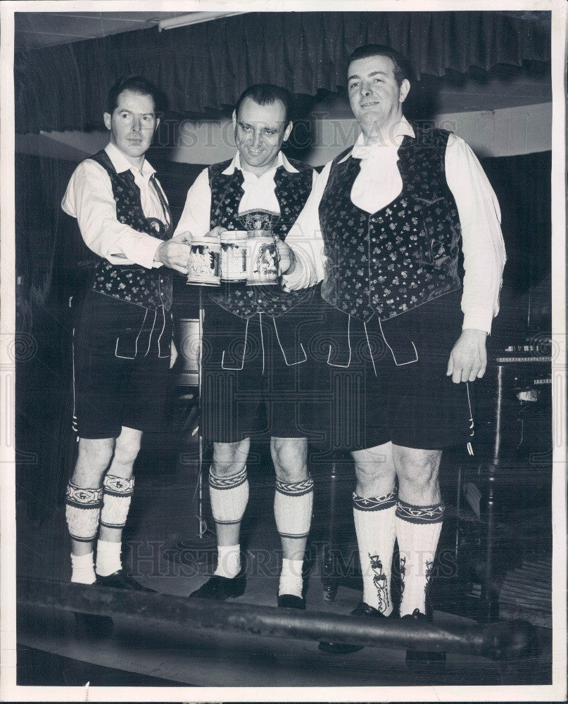 1960 Chicago, Illinois Math Igler&#39;s Casino Singing Waiters Press Photo - Historic Images