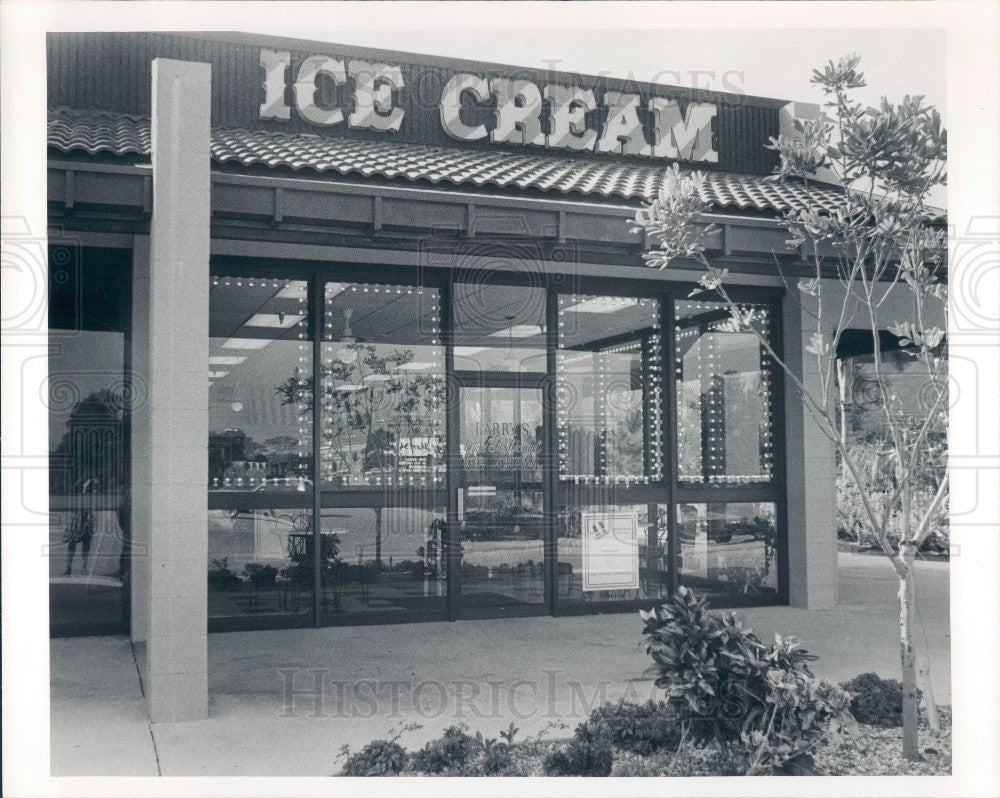 1981 Clearwater, Florida Larry&#39;s Olde Fashioned Ice Cream Parlour Press Photo - Historic Images