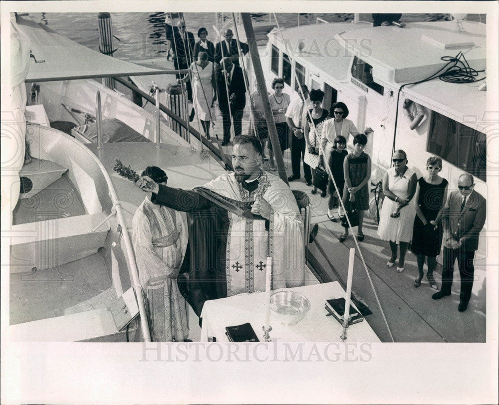 1965 St. Petersburg FL Sailer Wanderlure II Sets Off on World Cruise Press Photo - Historic Images