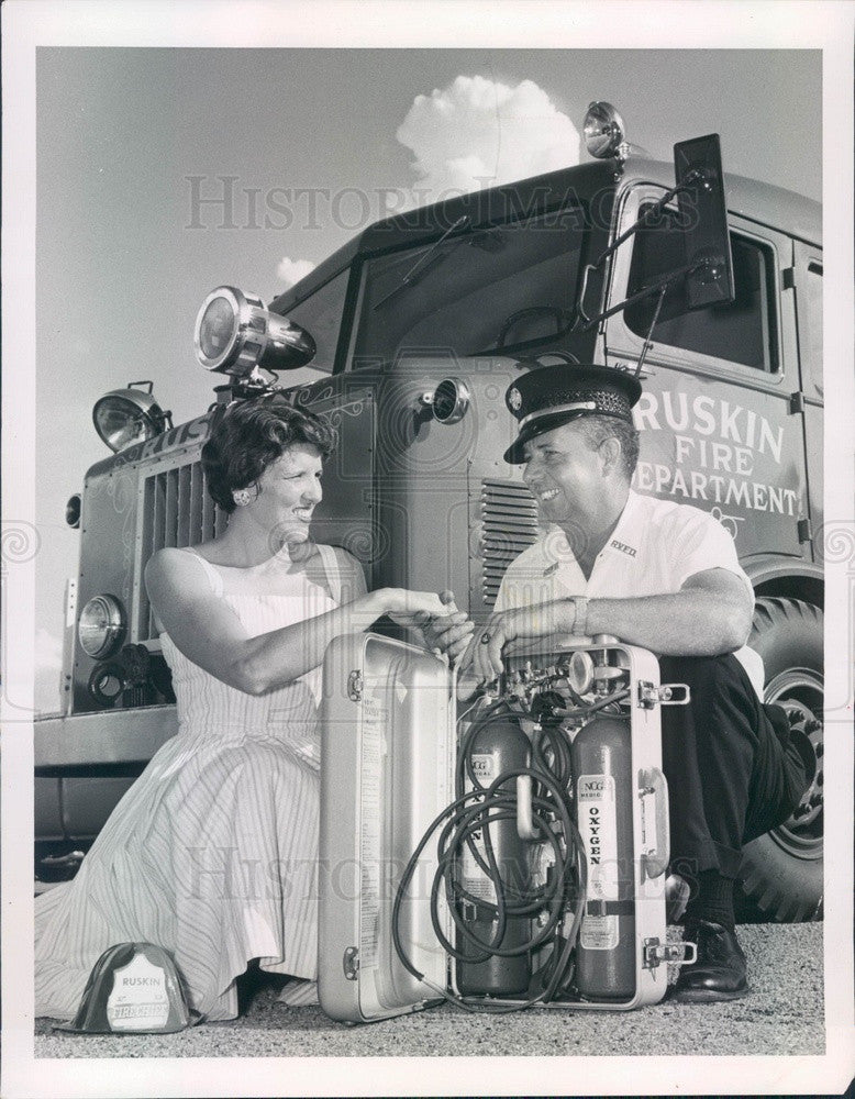 1960 Ruskin, Florida Fire Chief gets New Respirator Press Photo - Historic Images