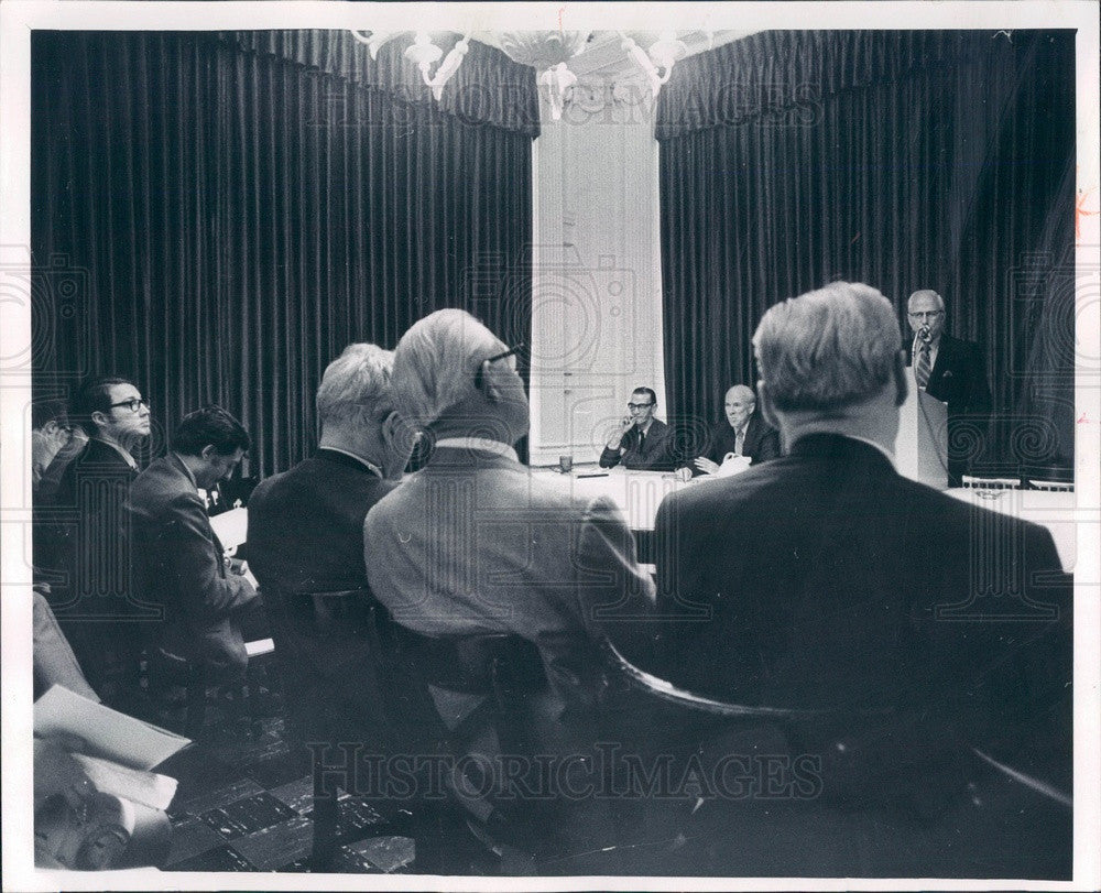 1970 Chicago, IL Wieboldt Pres Arthur Muenze, Chairman Allen Neil Press Photo - Historic Images