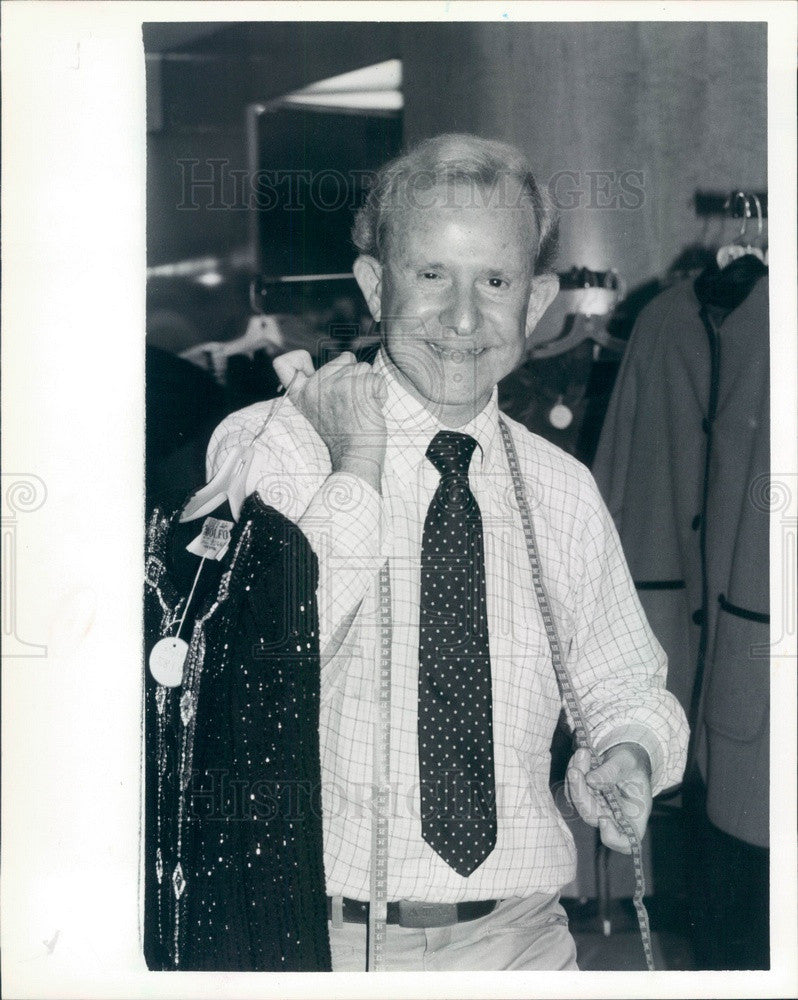 1987 Women&#39;s Fashion Designer Adolfo at Saks Fifth Ave in Chicago Press Photo - Historic Images