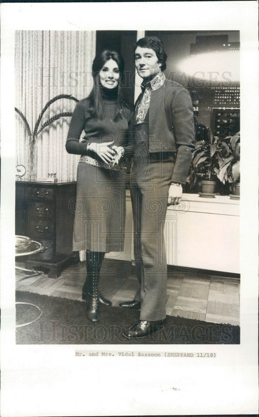 1970 Hairstylist Vidal Sassoon & Wife Beverly Press Photo - Historic Images
