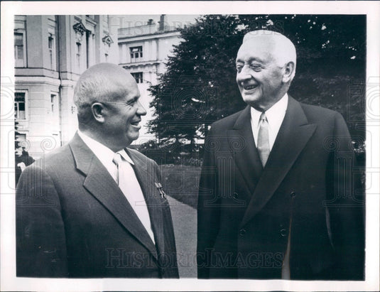 1960 Soviet Premier Nikita Khrushchev & Industrialist Cyrus Eaton Press Photo - Historic Images