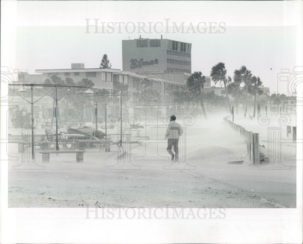 1984 Treasure Island, Florida Sandstorm Press Photo - Historic Images