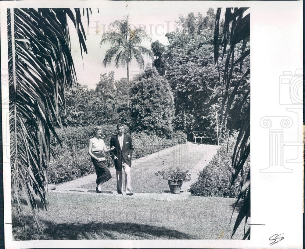 1955 St. Petersburg Florida Wedding Botanical Gardens Press Photo - Historic Images