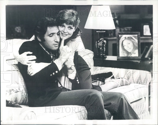 1977 Hollywood Actors Judd Hirsch & Anita Gillette Press Photo - Historic Images