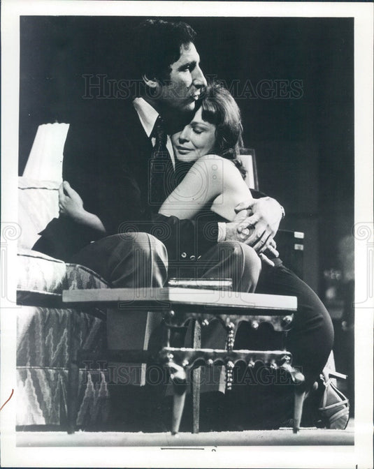 1977 Hollywood Actors Judd Hirsch & Anita Gillette Press Photo - Historic Images