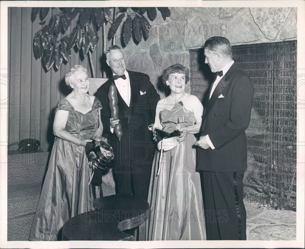 1953 Denver, CO Mrs Rollie Bradford, Mr/Mrs Harry Warner, Roger Mead Press Photo - Historic Images