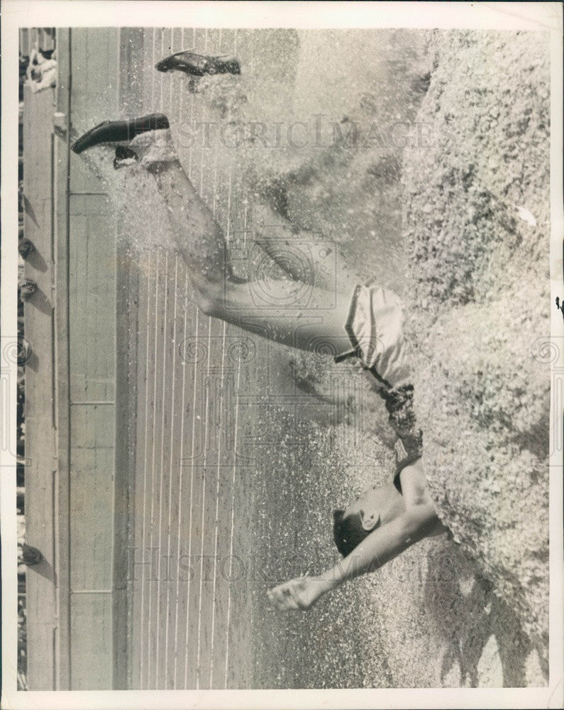 1939 Kansas Pole Vaulter Don Bird Makes a Landing Press Photo - Historic Images