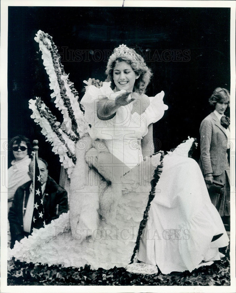 1983 Chicago, Illinois Columbus Day Parade Queen Deneen Solideo Press Photo - Historic Images