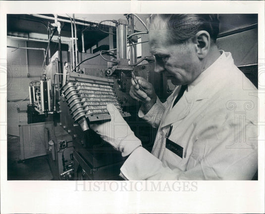 1951 Des Plaines, Illinois Borg-Warner Corp Aluminum Brazing Press Photo - Historic Images