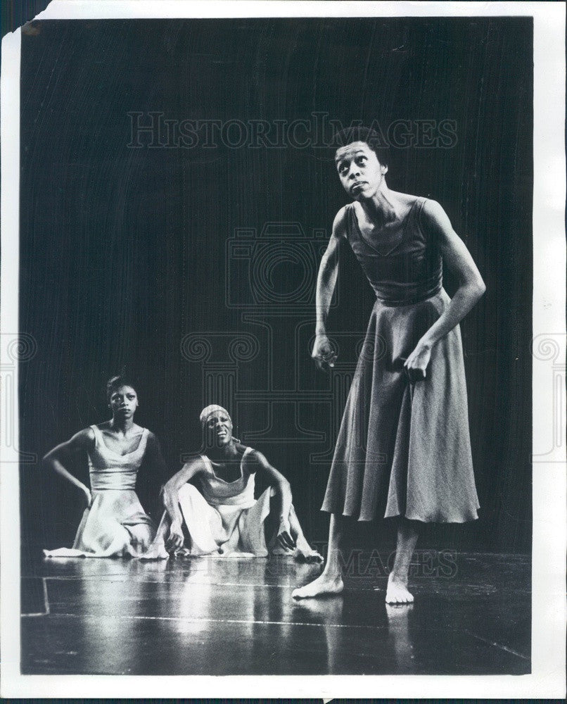 1977 Theater Actors Larke/Anne/Alston in For Colored Girls Press Photo - Historic Images