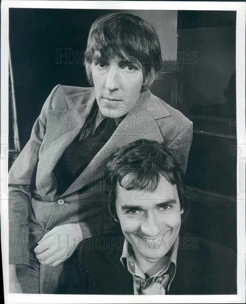 1975 Actors Dudley Moore &amp; Peter Cook in Good Evening Press Photo - Historic Images