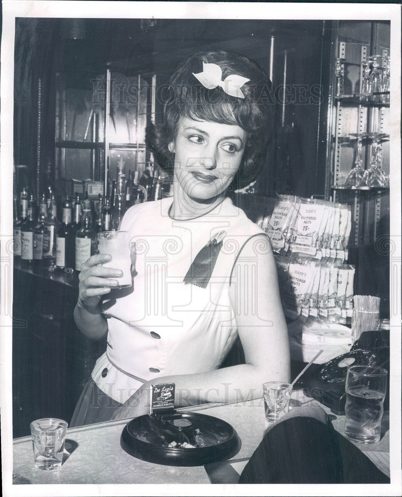 1966 Detroit, Michigan Newspaper Club Bar Manager Lee Ragsdale Press Photo - Historic Images
