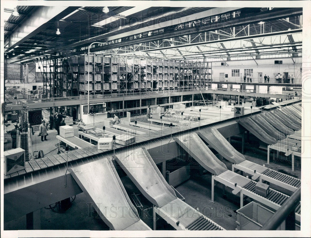 1967 Copenhagen, Denmark Scandinavian Airlines Cargo Terminal Press Photo - Historic Images