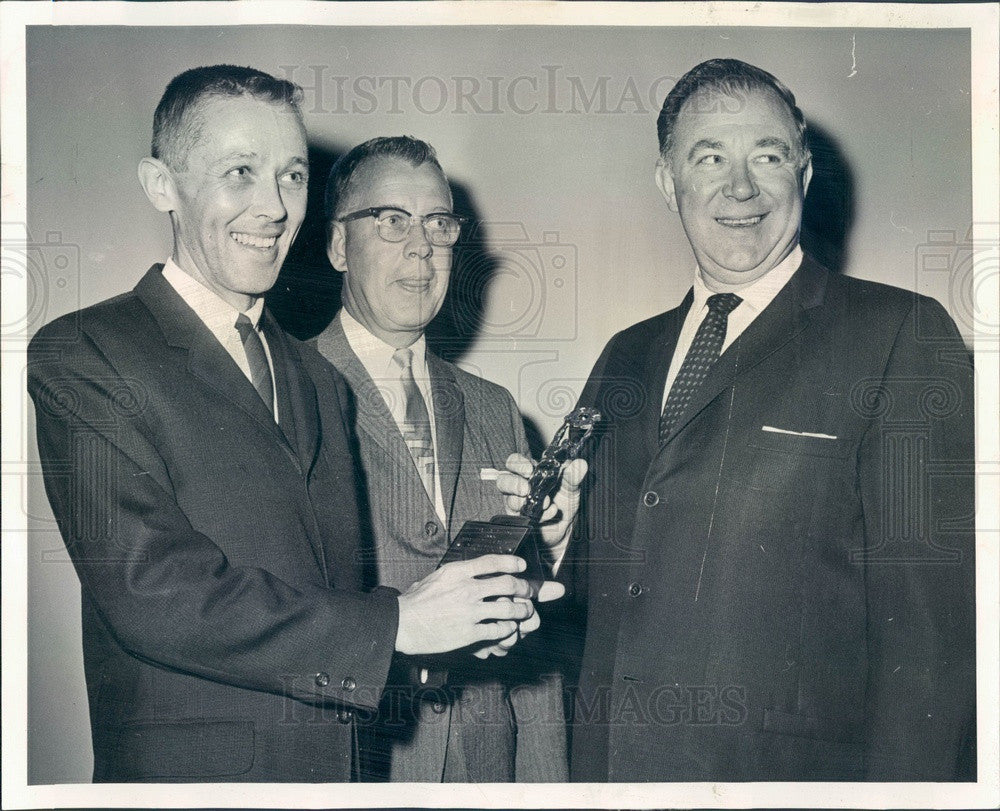 1963 Chicago, Illinois Marshall Field & Co Apollo Award Press Photo - Historic Images