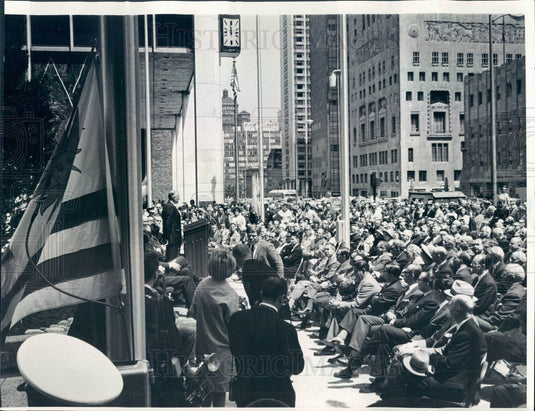 1965 Chicago, Illinois Plaza of the Americas Dedication Press Photo - Historic Images