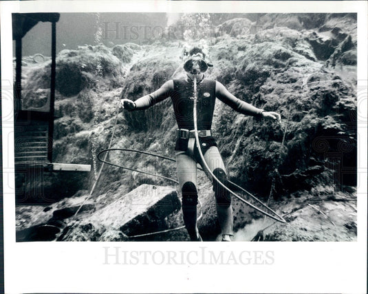 1986 Weeki Wachee Spring, Florida Diver Doug Krofta Press Photo - Historic Images