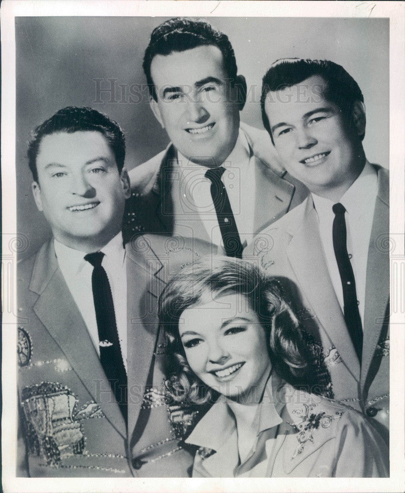 1967 Western Vocal Group The Frontiersmen &amp; Joannie Press Photo - Historic Images
