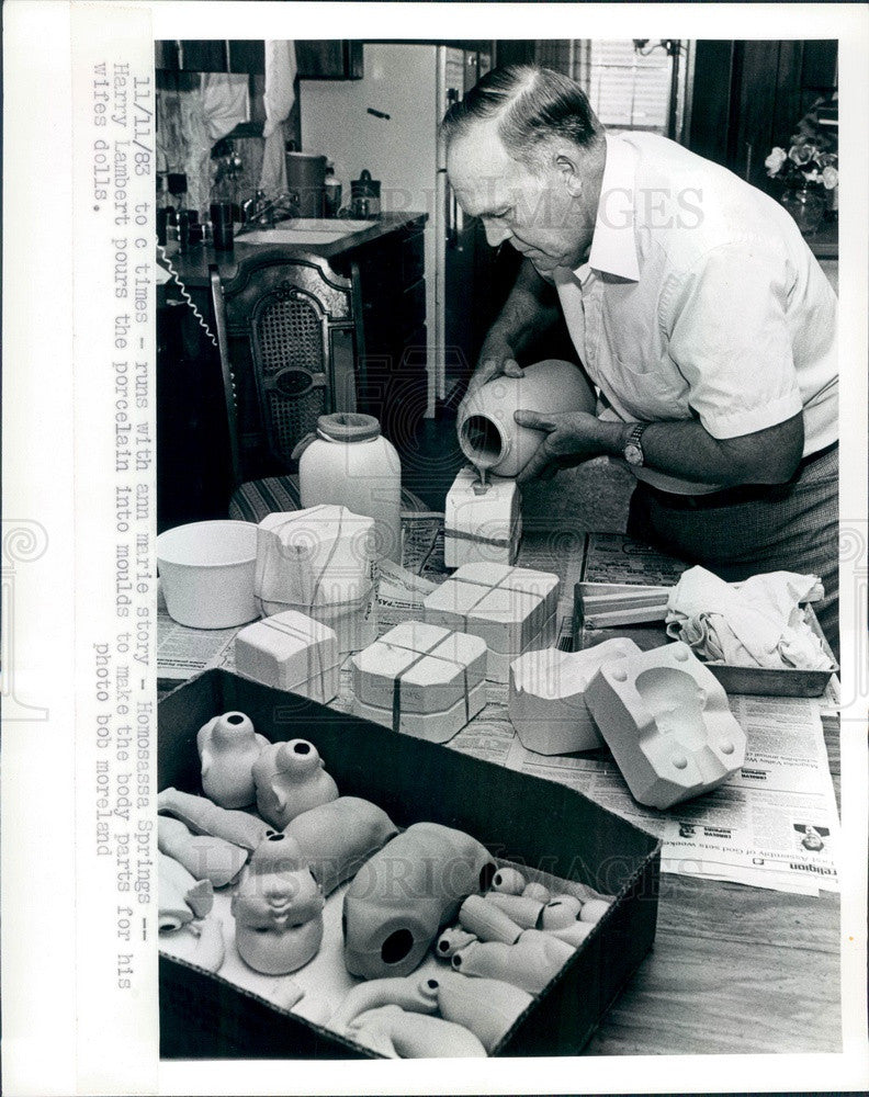 1983 Homosassa Springs, Florida Porcelain Doll Maker Harry Lambert Press Photo - Historic Images