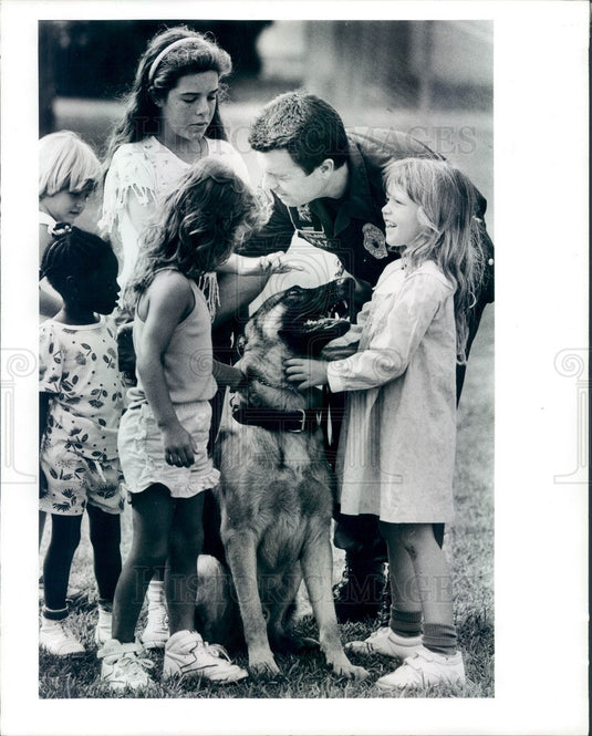 1988 Clearwater, Florida Police Officer Borland & K-9 Erlo Press Photo - Historic Images