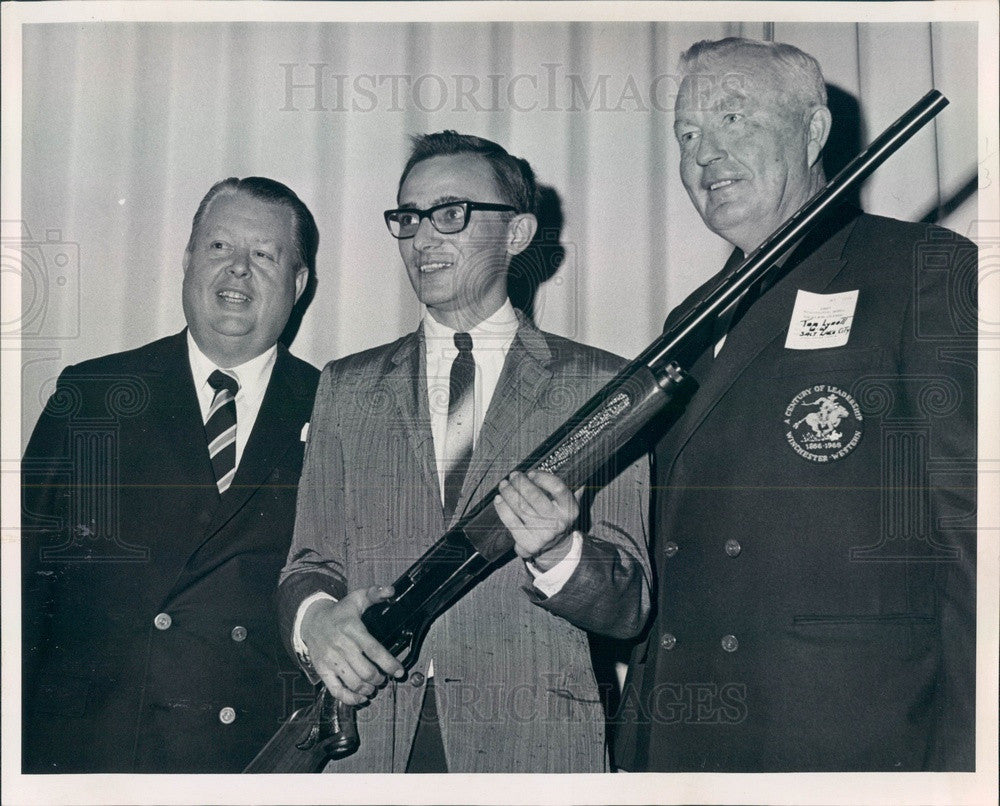 1967 Colorado Springs, CO Campbell&#39;s Gun Shop Owner James Cay Press Photo - Historic Images