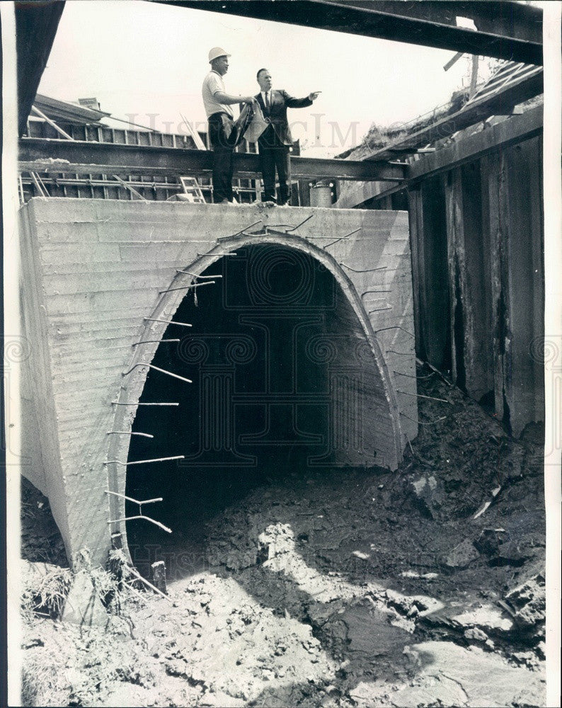 1966 Chicago, Illinois Sewer Diversion Chamber Construction Press Photo - Historic Images