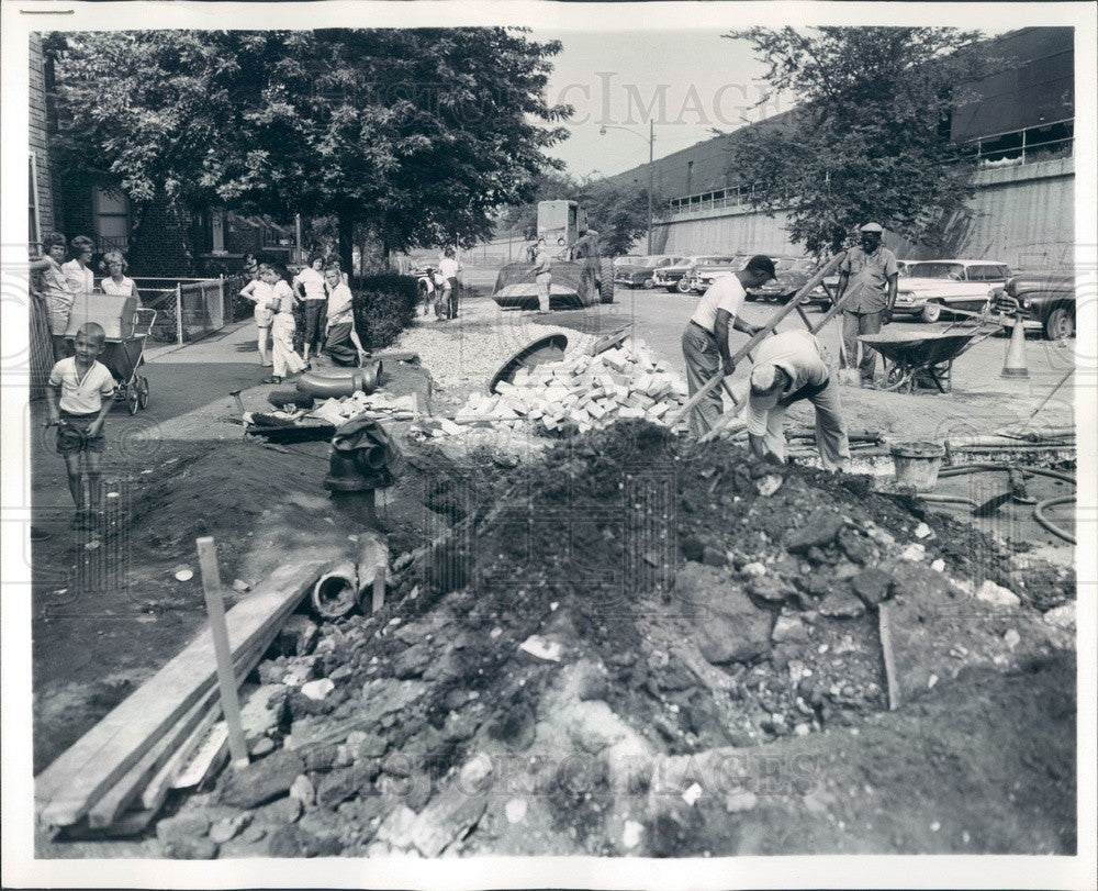 1961 Chicago, Illinois Sewer Construction, 16th Street Press Photo - Historic Images