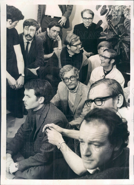 1969 Chicago, IL Seminarians Organized for Racial Justice Press Photo - Historic Images