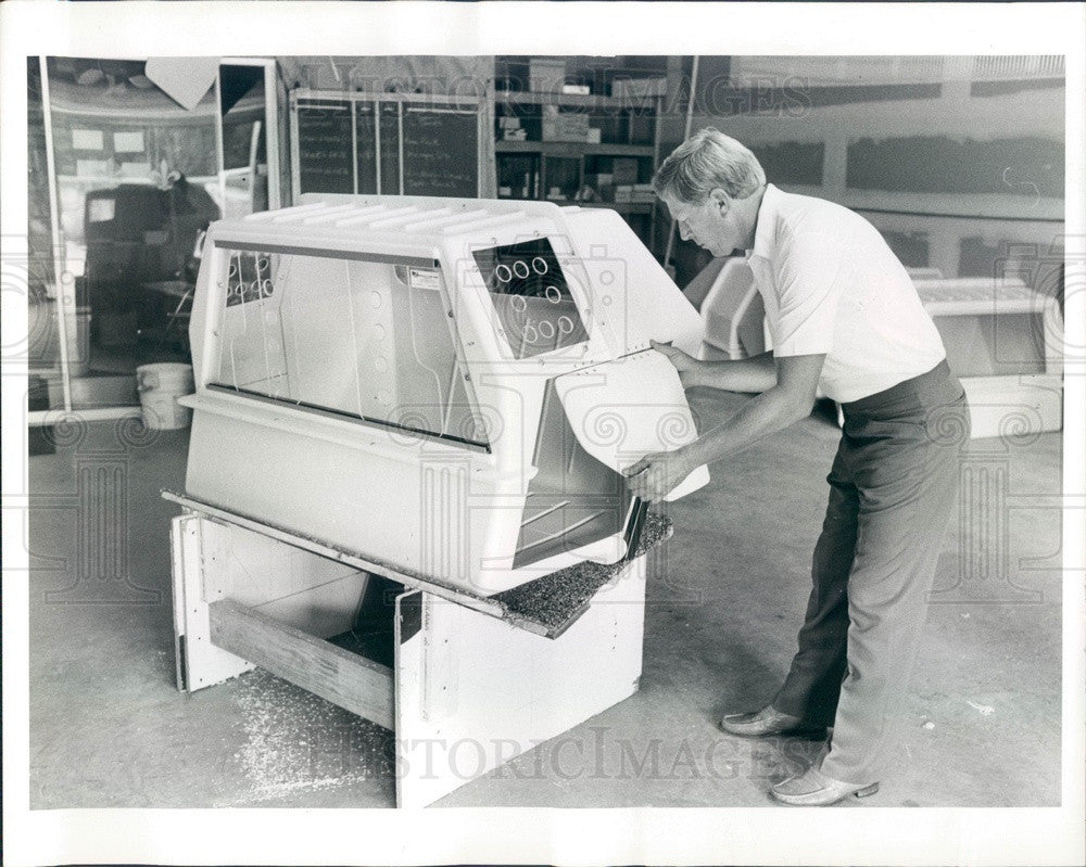 1985 Safety Harbor, Florida K-9 Container Corp, Kurt Marshall Press Photo - Historic Images