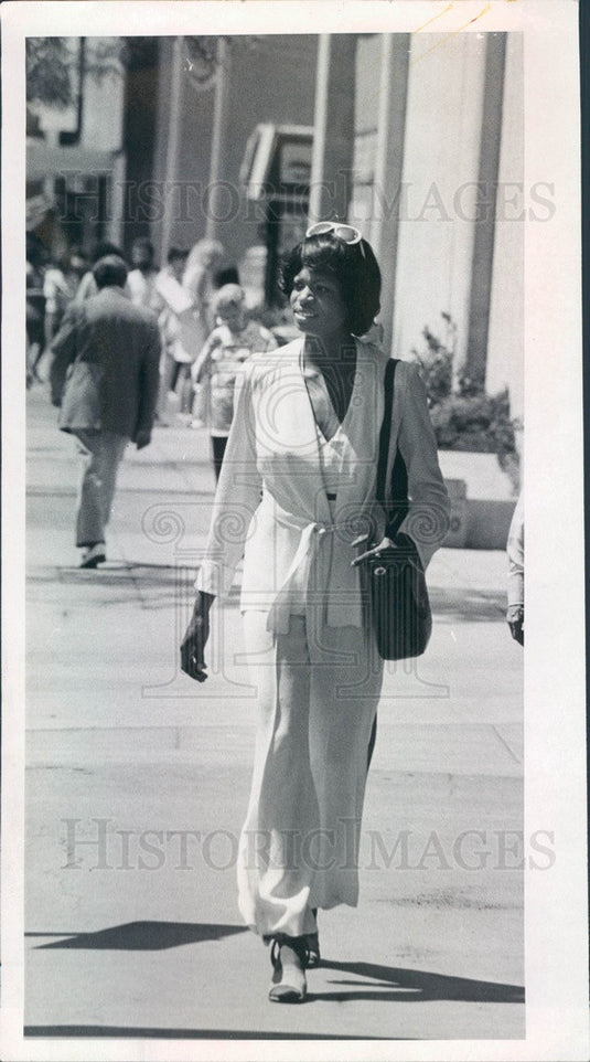 1975 Denver, Colorado Model & Singer Joyce Lyle Press Photo - Historic Images