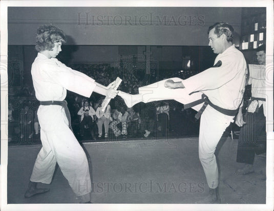 1974 Clearwater, FL Hakko-Ryu Ju Jitsu Judo Instructor Gary Walker Press Photo - Historic Images