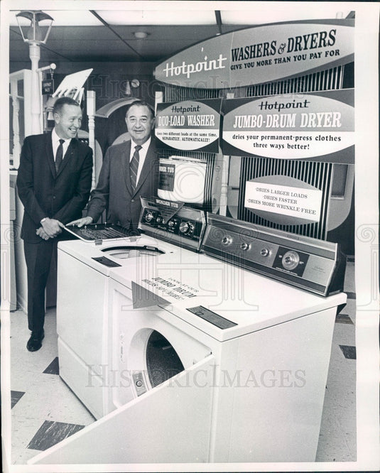 1969 Denver, CO Hotpoint Appliances & Salesmen Campbell & Curtis Press Photo - Historic Images