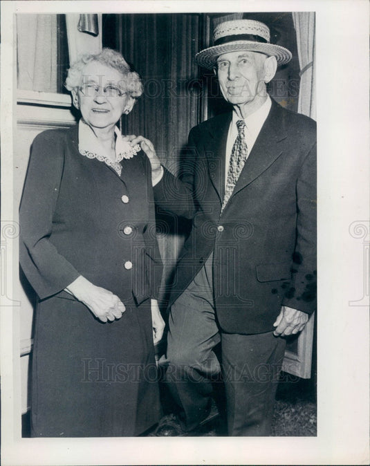 1945 Grand Haven, Michigan Mr. & Mrs. James Welch 70th Anniversary Press Photo - Historic Images