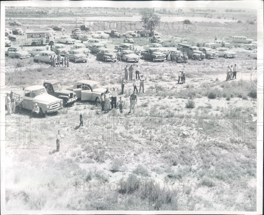 1957 Colorado John Martin Dam Spillways Flood, Crowd of Onlookers Press Photo - Historic Images