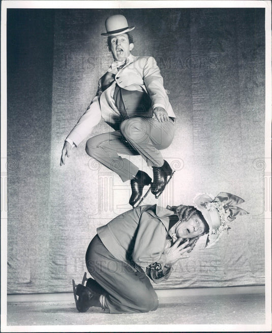 1957 Shipstad & Johnson Ice Follies Comedic Skaters Kermond Brothers Press Photo - Historic Images