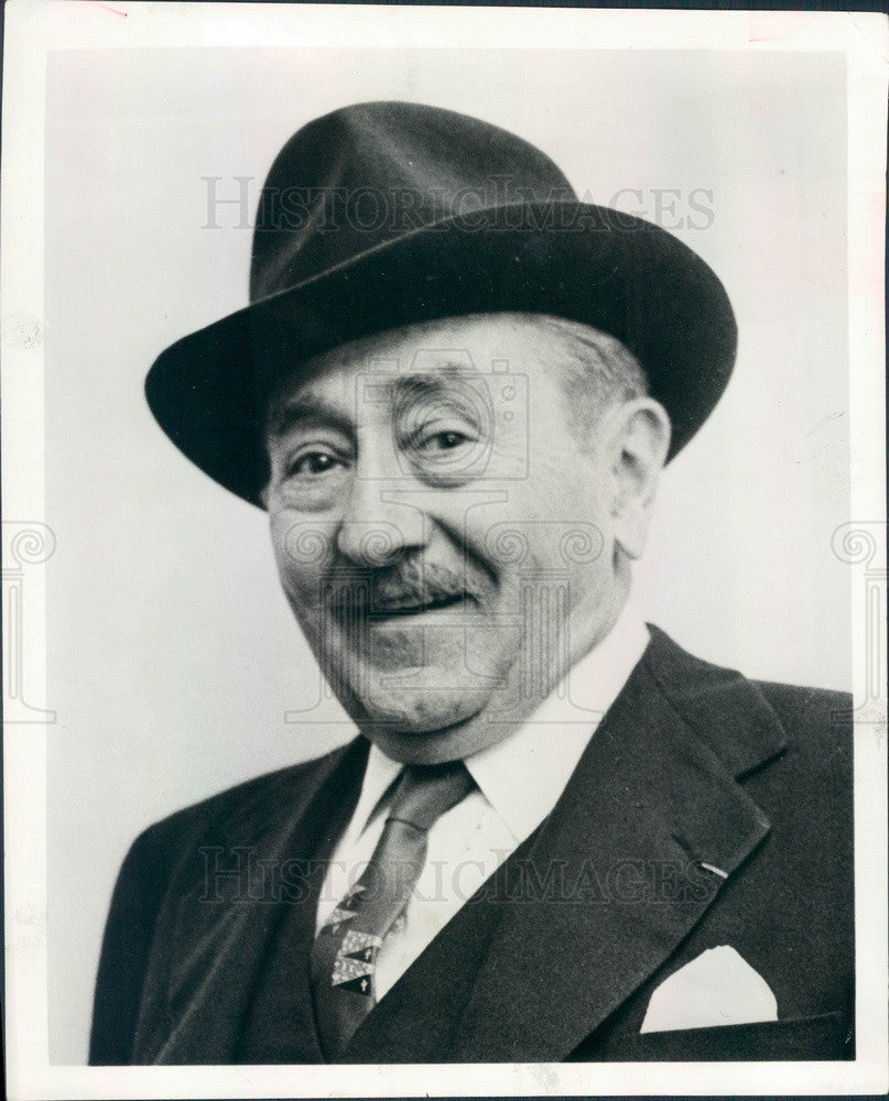 1958 Hollywood Actor &amp; Movie Star Adolphe Menjou Press Photo - Historic Images