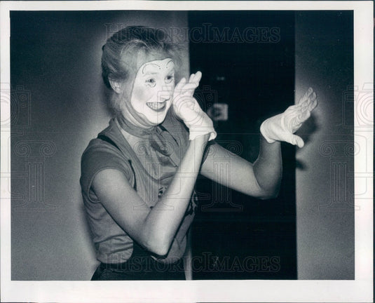 1983 St. Petersburg FL Eckerd College Language Dept Mime Amy Welty Press Photo - Historic Images