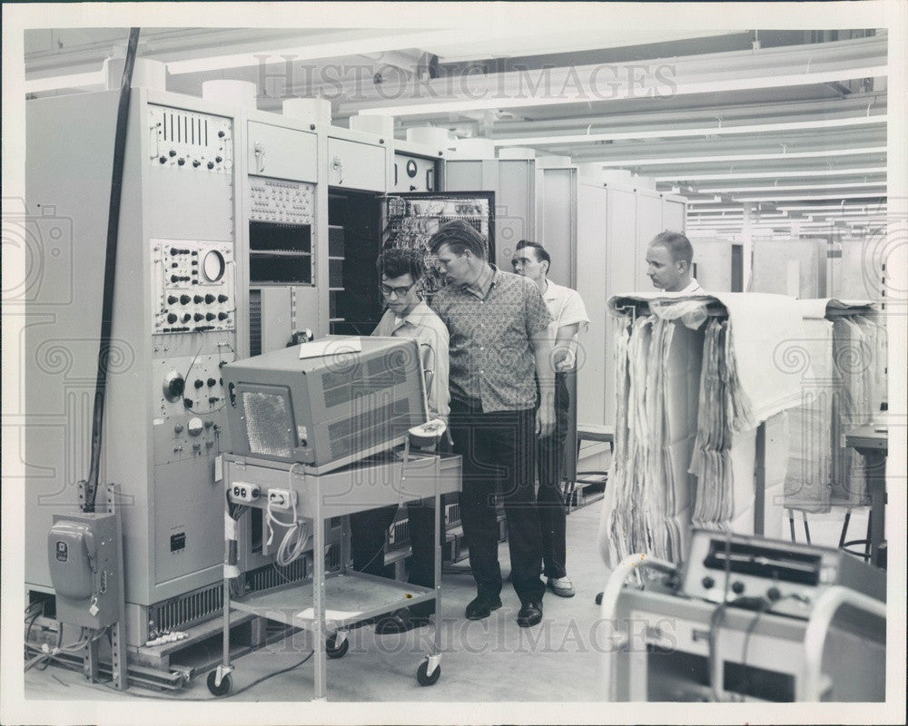 1963 Sarasota, Florida Electro-Mechanical Research Space Flight Team Press Photo - Historic Images