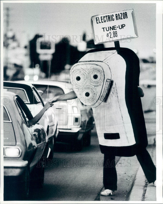 1983 St. Petersburg FL Electric Shaver Service Promo, Pasadena Ave Press Photo - Historic Images