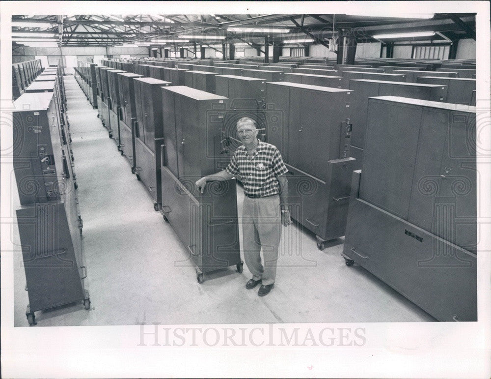 1963 Pinellas County, FL Voting Machine Custodian Latham Luikart Press Photo - Historic Images