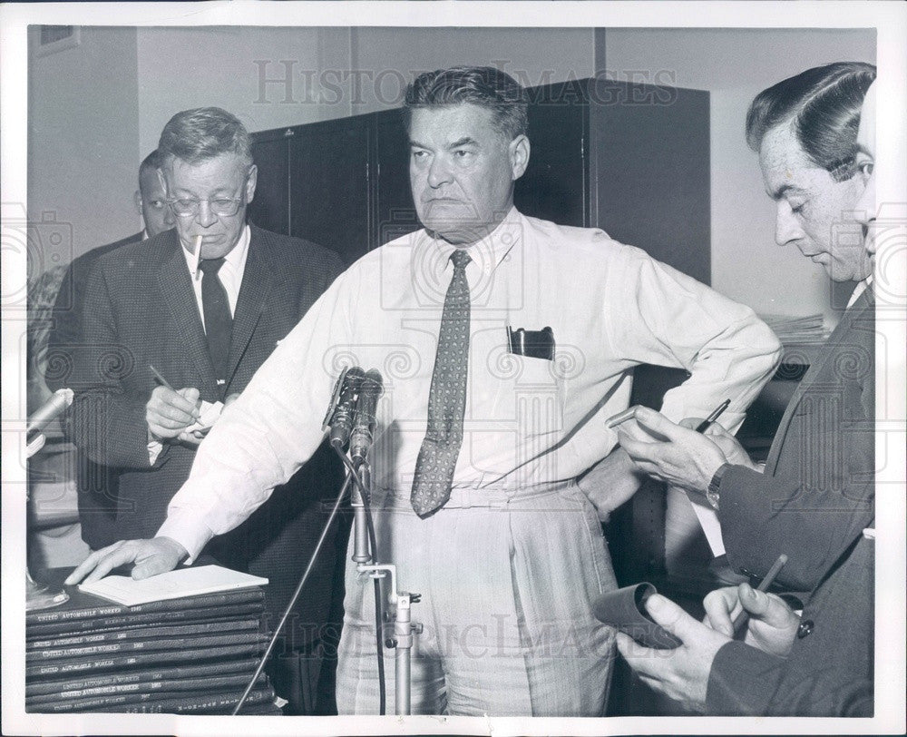 1961 Detroit, Michigan UAW-CIO PR Director Frank Winn Press Photo - Historic Images