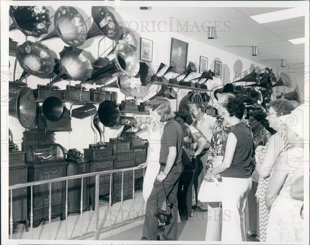 1976 Ft Myers, Florida Inventor Thomas Edison&#39;s Museum, Phonographs Press Photo - Historic Images