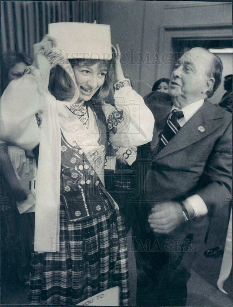 1975 Chicago, Illinois Holiday Folk Fair, Mayor Daley &amp; Queen Press Photo - Historic Images