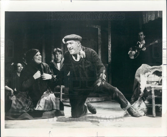 1986 Actor Anthony Quinn in Scene from Broadway Musical Zorba Press Photo - Historic Images