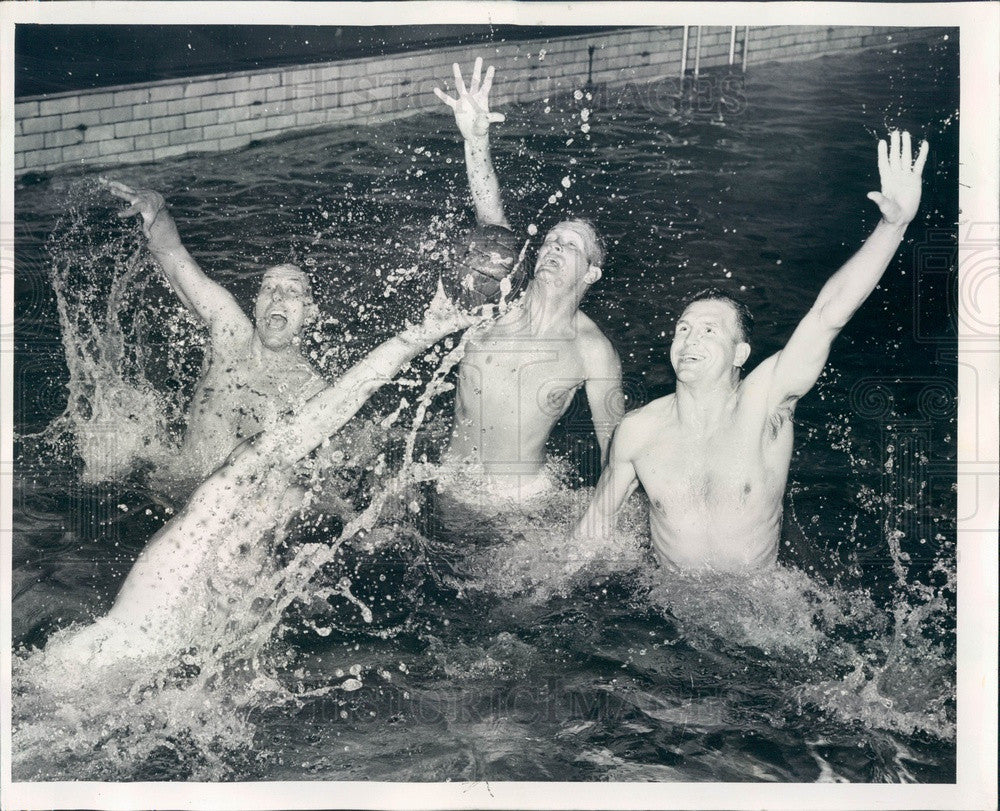 1952 Chicago, Illinois Athletic Club Water Polo Team Press Photo - Historic Images